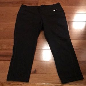 Cropped Nike Leggings